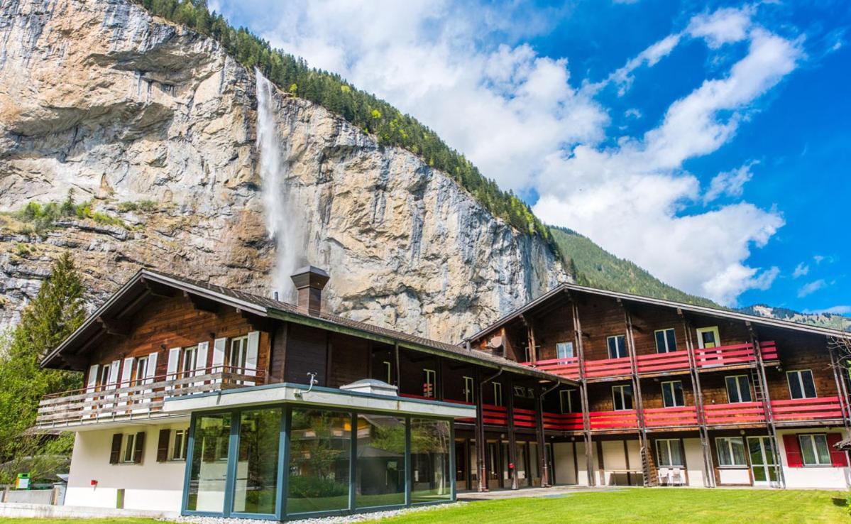 Alpine Base Hostel - Adults Only لوتربرونن المظهر الخارجي الصورة