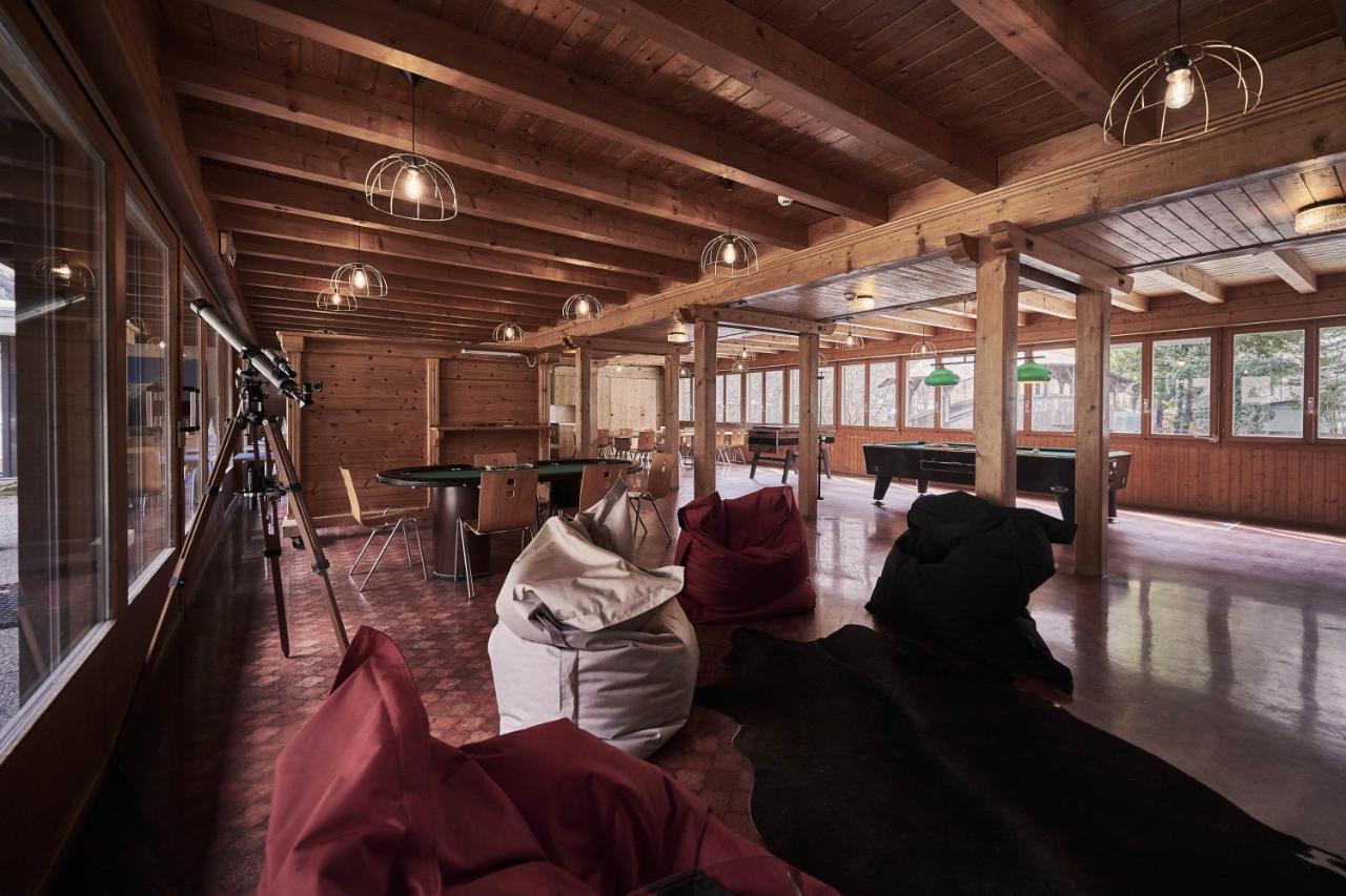 Alpine Base Hostel - Adults Only لوتربرونن المظهر الخارجي الصورة