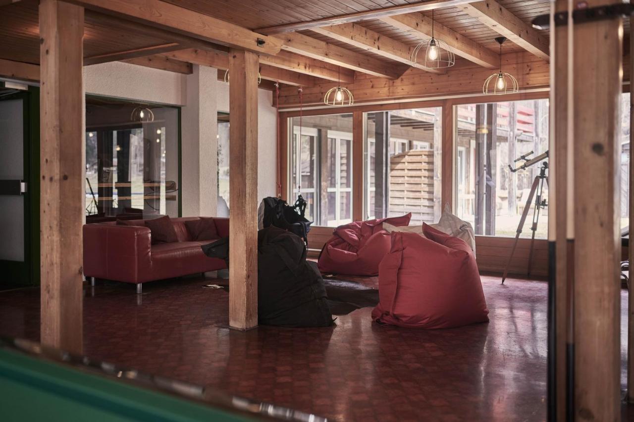 Alpine Base Hostel - Adults Only لوتربرونن المظهر الخارجي الصورة