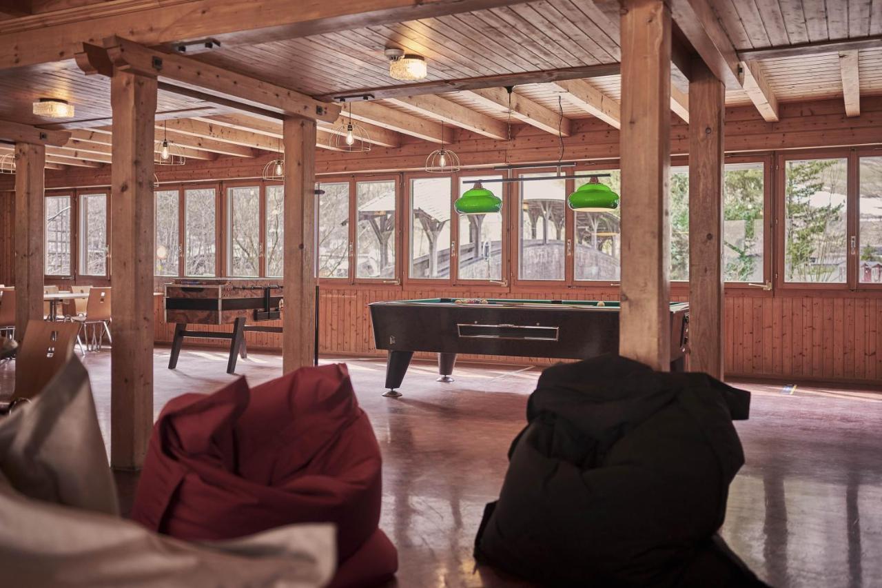Alpine Base Hostel - Adults Only لوتربرونن المظهر الخارجي الصورة