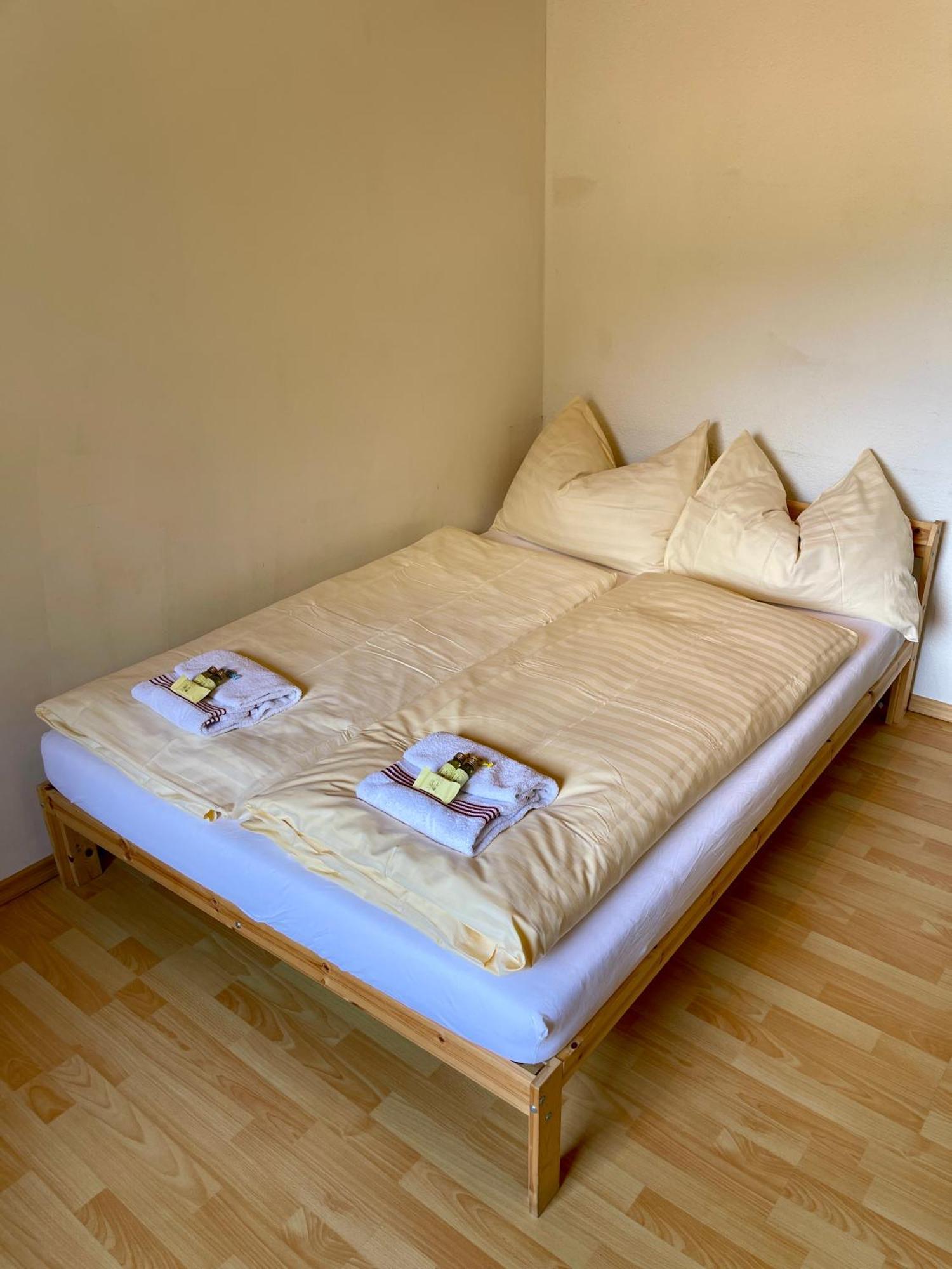 Alpine Base Hostel - Adults Only لوتربرونن المظهر الخارجي الصورة