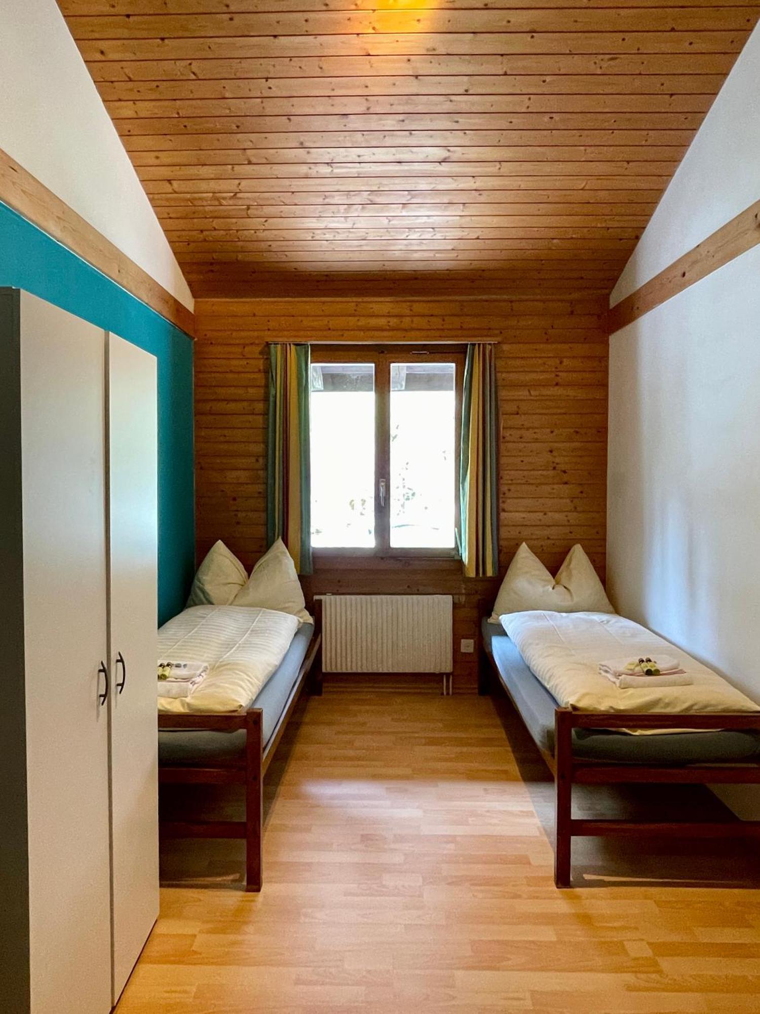 Alpine Base Hostel - Adults Only لوتربرونن المظهر الخارجي الصورة