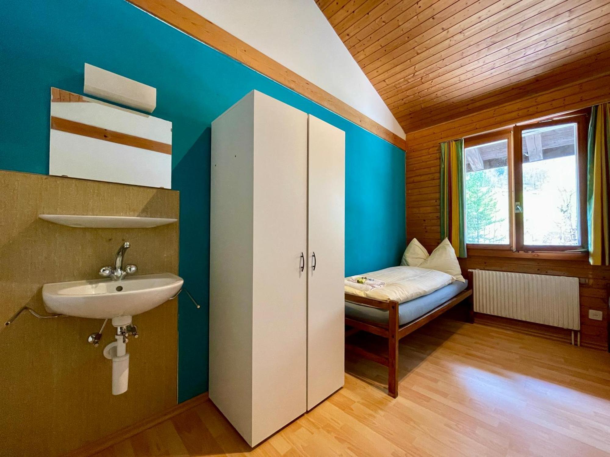 Alpine Base Hostel - Adults Only لوتربرونن المظهر الخارجي الصورة